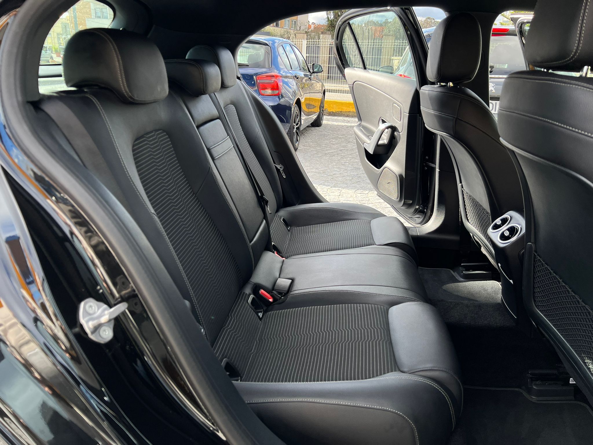 MERCEDES A180 URBAN - Image 12