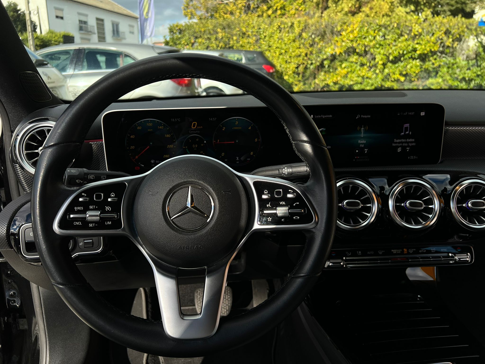 MERCEDES A180 URBAN - Image 13