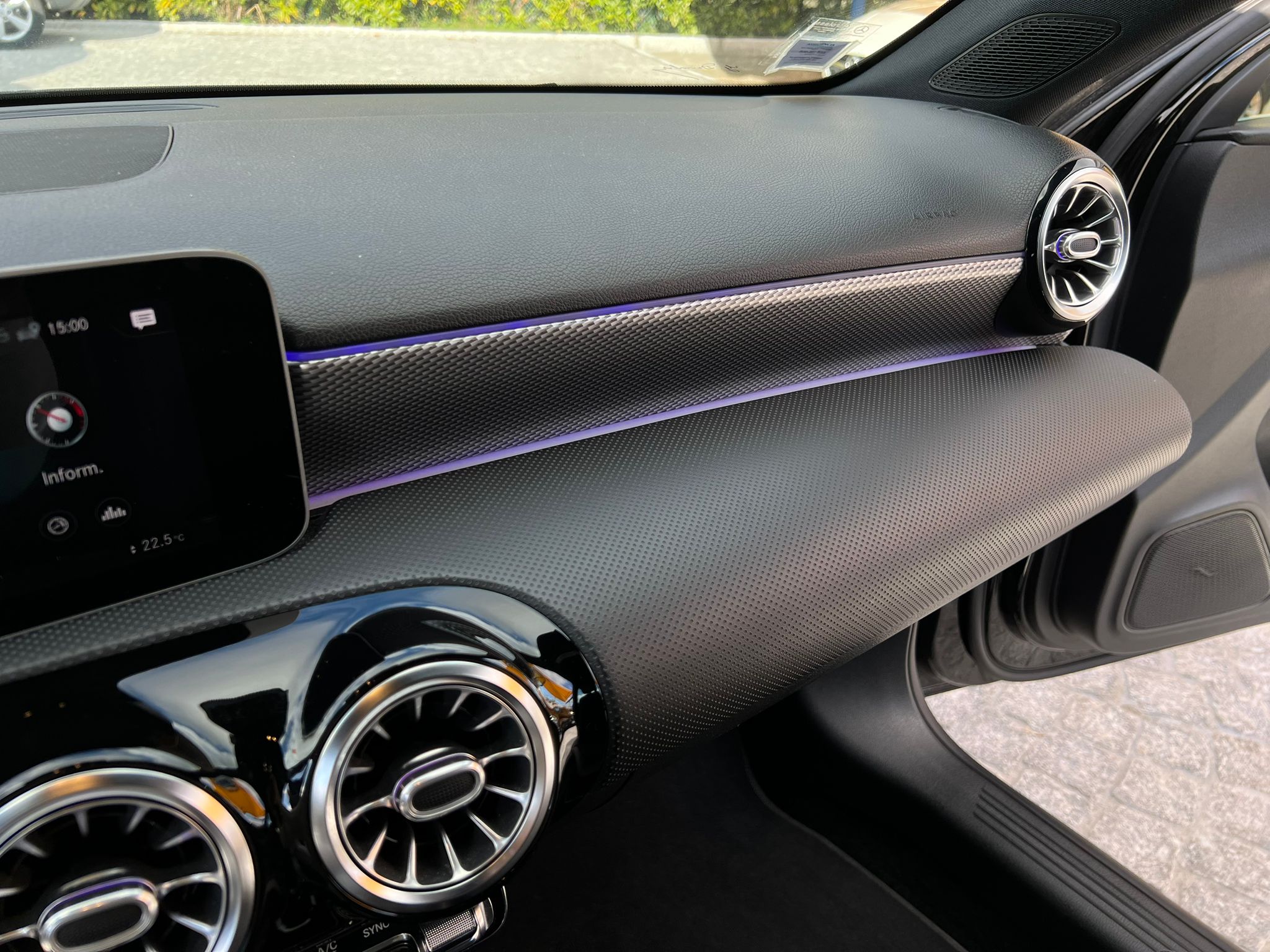 MERCEDES A180 URBAN - Image 18