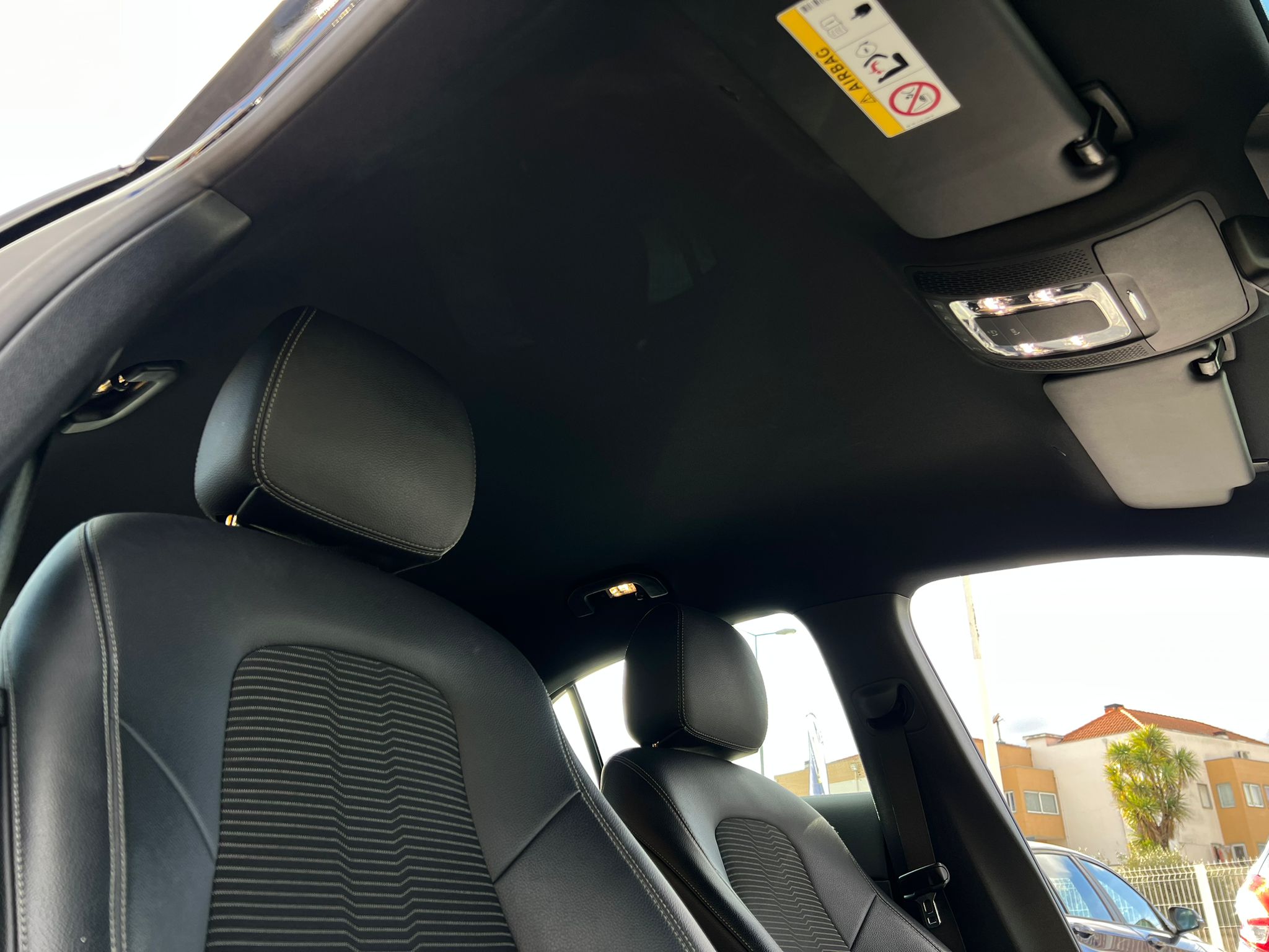 MERCEDES A180 URBAN - Image 21